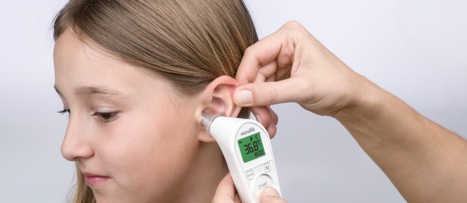 The Microlife IR 210 is a infrared ear thermometer designed for measuring body, object and ambient temperature in only 1 second. 